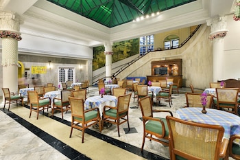 Royal Rattanakosin Hotel